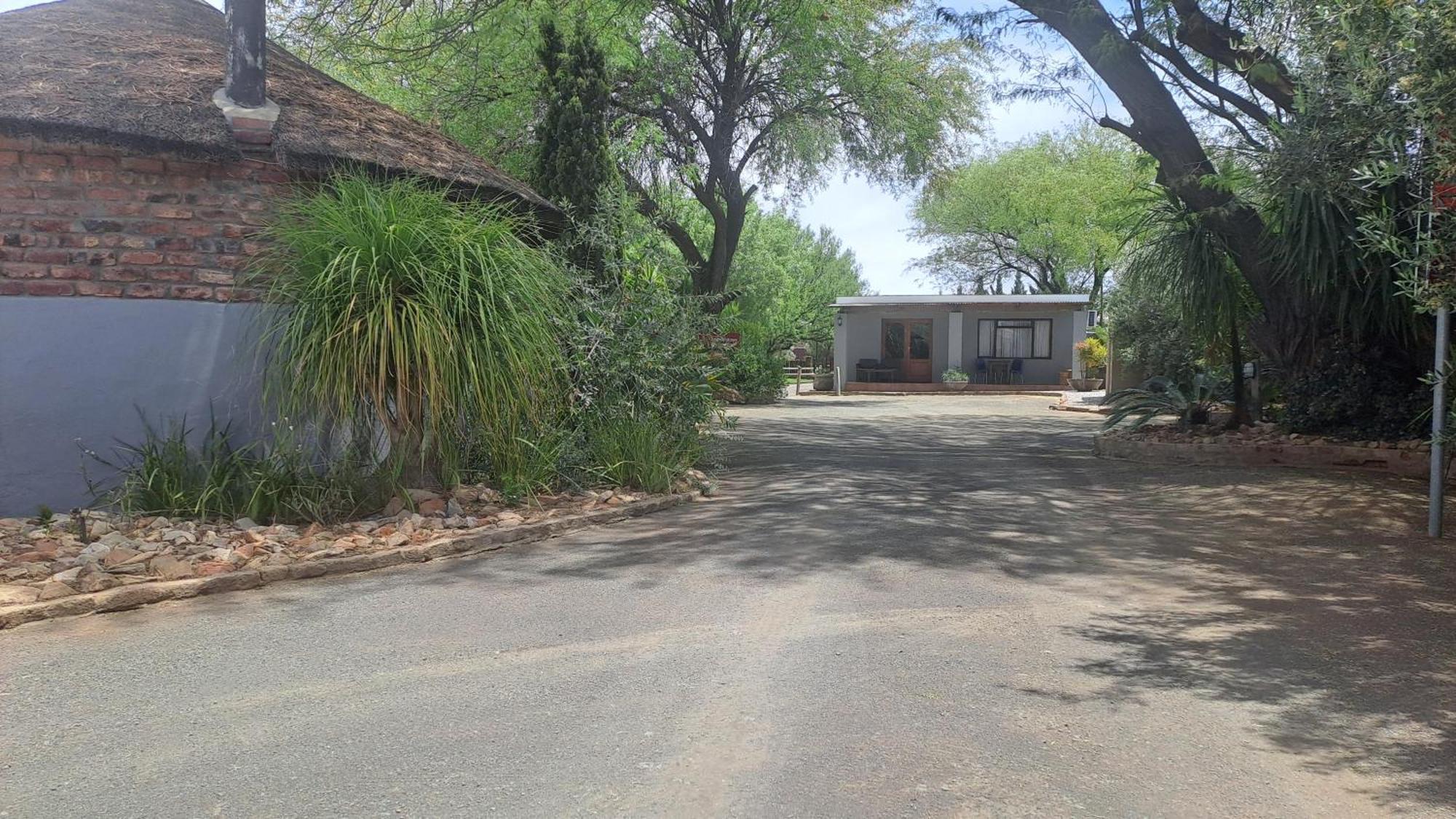 African Dawn B&B Calvinia Exterior photo